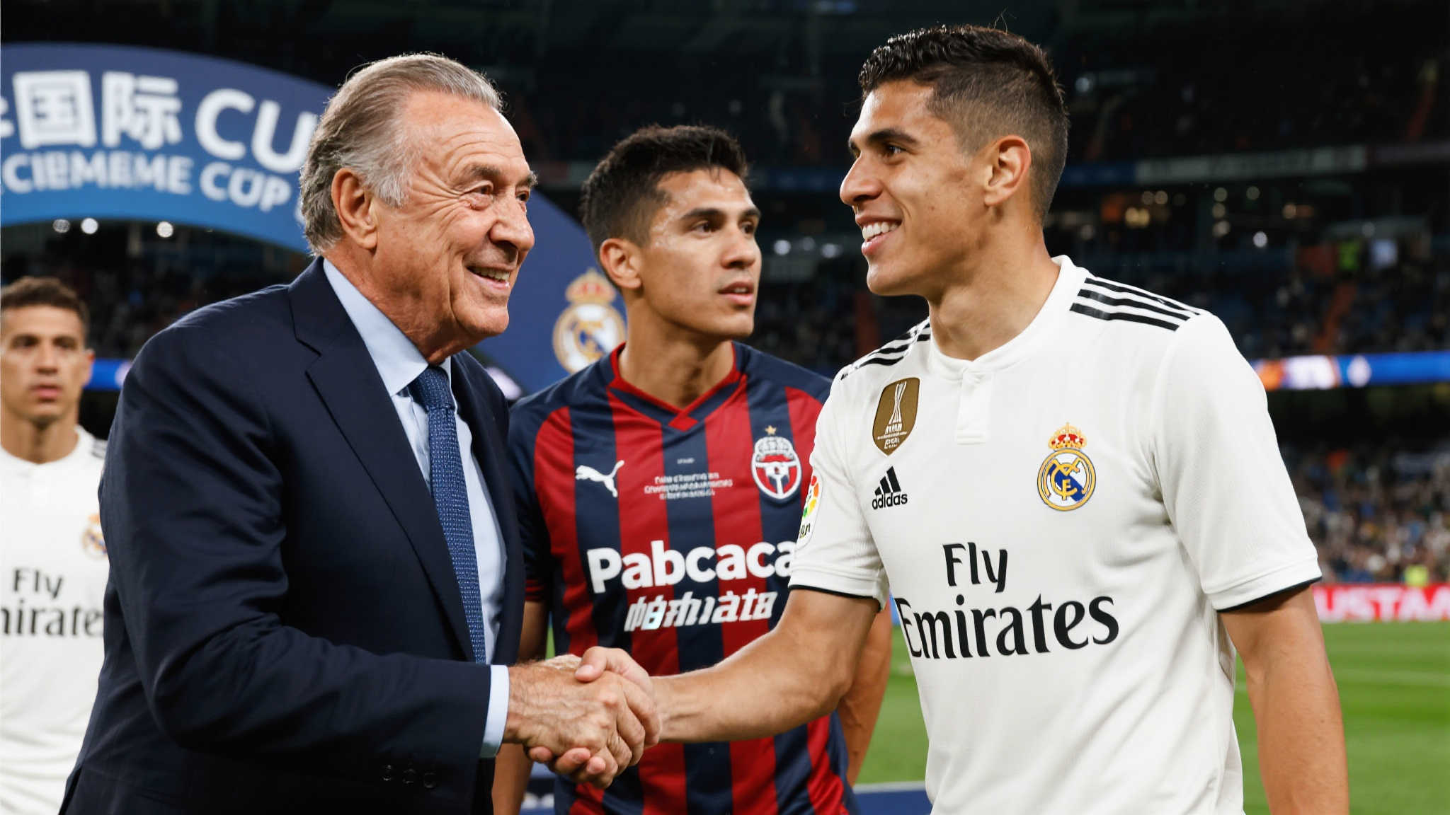 帕丘卡中场：洲际杯决赛获老佛爷赞赏，期待再次对阵皇马